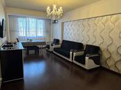 Продается 2-комн. вторичка 60 м², м. Элмляр Академиясы, photo 1 from 8