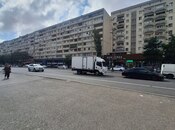 Продаётся 2-комн. вторичка 45 м², м. Иншаатчылар, photo 1 from 8