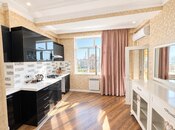 Продаётся 3-комн. новостройка 105 м², м. Кара Караев, photo 1 from 8