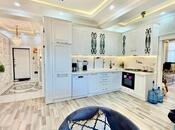 Продаётся 3-комн. новостройка 94 м², м. Кара Караев, photo 1 from 8
