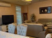 Сдаётся 3-комн. новостройка 135 м², м. Низами, photo 2 from 8