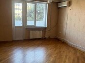 Satılır 3 otaqlı köhnə tikili 92 m², İnşaatçılar m., photo 1 from 8