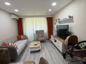 Продаётся 3-комн. вторичка 75 м², м. Кара Караев, photo 1 from 8