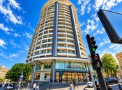 Сдается 3-комн. новостройка 100 м², м. Низами, photo 1 from 8