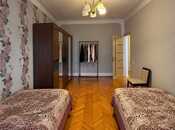 Продаётся 4-комн. вторичка 110 м², м. Иншаатчылар, photo 4 from 8