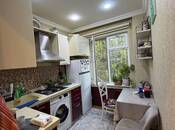 Satılır 2 otaqlı köhnə tikili 60 m², İnşaatçılar m., photo 6 from 8