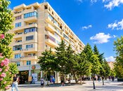 Satılır 2 otaqlı köhnə tikili 65 m², Qara Qarayev m., photo 4 from 8