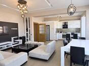 Сдаётся 3-комн. новостройка 115 м², м. Низами, photo 1 from 8