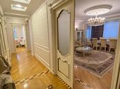 Продается 3-комн. новостройка 150 м², м. Кара Караев, photo 1 from 8