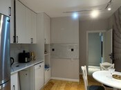 Satılır 3 otaqlı köhnə tikili 75 m², İnşaatçılar m., photo 3 from 8