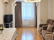 Сдается 2-комн. вторичка 60 м², м. Кара Караев, photo 1 from 5