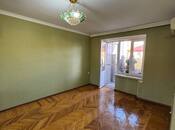 Satılır 3 otaqlı köhnə tikili 75 m², Yasamal r., photo 2 from 8
