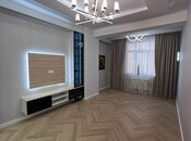 Продаётся 3-комн. новостройка 105 м², м. Кара Караев, photo 1 from 8