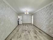 Satılır 2 otaqlı köhnə tikili 65 m², Qara Qarayev m., photo 4 from 8