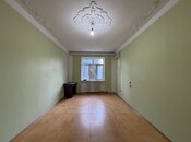 Satılır 2 otaqlı köhnə tikili 65 m², Bakıxanov q., photo 2 from 8