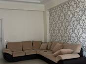 Сдается 2-комн. новостройка 65 м², м. Иншаатчылар, photo 1 from 8