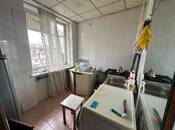 Продается 3-комн. вторичка 50 м², м. Элмляр Академиясы, photo 7 from 8