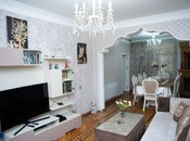 Satılır 5 otaqlı köhnə tikili 125 m², Azadlıq Prospekti m., photo 1 from 8