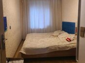 Satılır 3 otaqlı köhnə tikili 70 m², İnşaatçılar m., photo 2 from 8