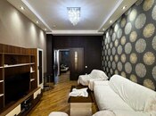 İcarəyə verilir 3 otaqlı köhnə tikili 110 m², 28 May m., photo 1 from 8