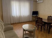İcarəyə verilir 3 otaqlı köhnə tikili 165 m², Gənclik m., photo 2 from 8