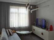 Продаётся 2-комн. вторичка 60 м², м. Кара Караев, photo 1 from 8