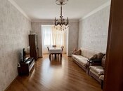 Satılır 2 otaqlı köhnə tikili 65 m², Elmlər Akademiyası m., photo 1 from 8