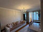Продается 3-комн. вторичка 75 м², м. Нефтчиляр, photo 1 from 8