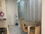 Satılır 3 otaqlı köhnə tikili 68 m², İnşaatçılar m., photo 2 from 8
