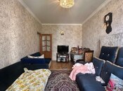 Satılır 2 otaqlı köhnə tikili 60 m², İnşaatçılar m., photo 1 from 7