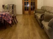 Сдаётся 3-комн. вторичка 50 м², м. Кара Караев, photo 1 from 7