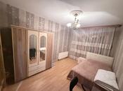 Satılır 2 otaqlı köhnə tikili 70 m², Xalqlar Dostluğu m., photo 2 from 8