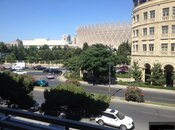 Продаётся 3-комн. вторичка 75 м², м. Низами, photo 2 from 8