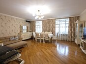 Satılır 4 otaqlı köhnə tikili 120 m², Bakıxanov q., photo 1 from 8