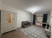 Продается 2-комн. вторичка 40 м², м. Нефтчиляр, photo 1 from 8