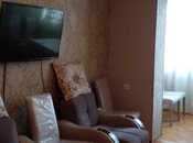 Продается 3-комн. вторичка 75 м², м. Нефтчиляр, photo 1 from 8