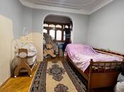 Satılır 2 otaqlı köhnə tikili 65 m², Xalqlar Dostluğu m., photo 1 from 7