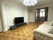 Продаётся 3-комн. вторичка 70 м², м. Иншаатчылар, photo 2 from 8