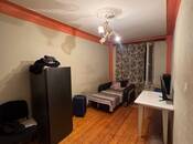 Продается 2-комн. вторичка 45 м², м. Кара Караев, photo 2 from 8