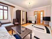 Продается 2-комн. вторичка 52 м², м. Иншаатчылар, photo 1 from 8