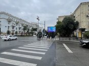 Продается 3-комн. вторичка 65 м², м. Элмляр Академиясы, photo 1 from 8
