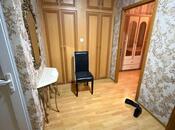 Satılır 2 otaqlı köhnə tikili 65 m², Xalqlar Dostluğu m., photo 2 from 8