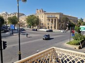 Продаётся 3-комн. вторичка 75 м², м. Элмляр Академиясы, photo 1 from 8