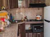 Satılır 4 otaqlı köhnə tikili 70 m², Qara Qarayev m., photo 2 from 6