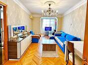 Satılır 3 otaqlı köhnə tikili 75 m², Qara Qarayev m., photo 2 from 8