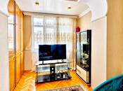 Satılır 3 otaqlı köhnə tikili 75 m², Qara Qarayev m., photo 3 from 8