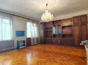 Satılır 4 otaqlı köhnə tikili 110 m², 28 May m., photo 1 from 8