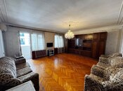 Satılır 4 otaqlı köhnə tikili 110 m², 28 May m., photo 2 from 8