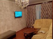 Satılır 3 otaqlı köhnə tikili 65 m², Xalqlar Dostluğu m., photo 1 from 8