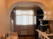 Satılır 2 otaqlı köhnə tikili 70 m², İnşaatçılar m., photo 8 from 8